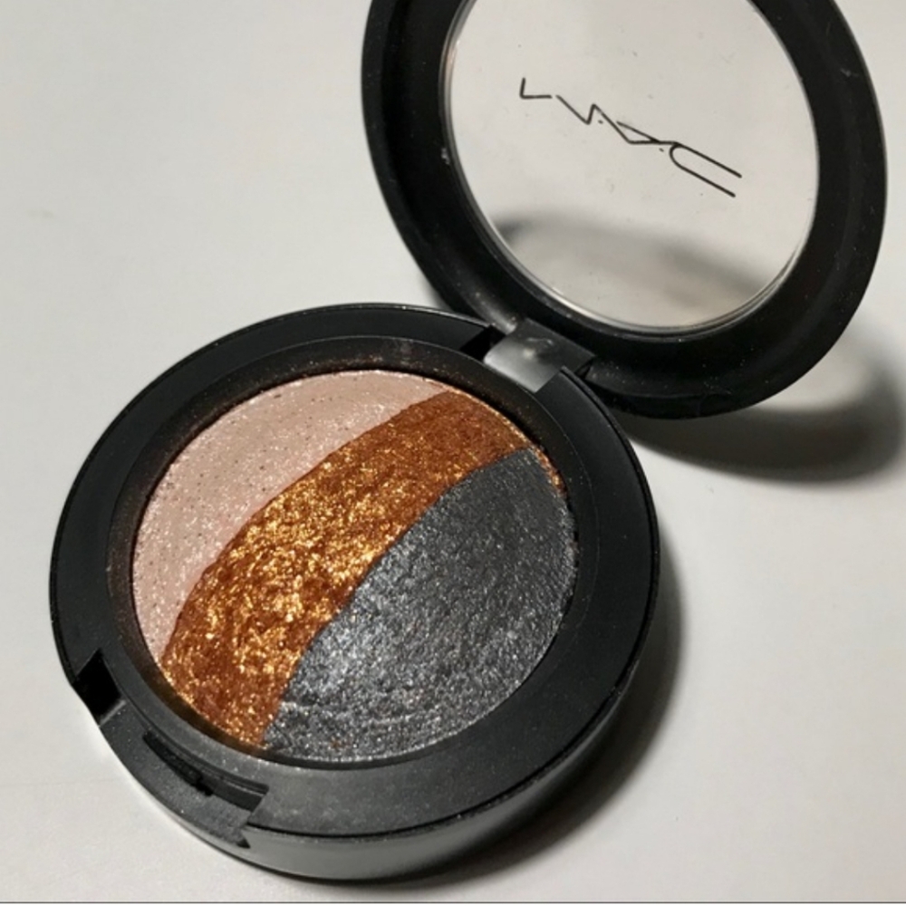 Rare MAC mineralized Word of Mouth eyeshadow
